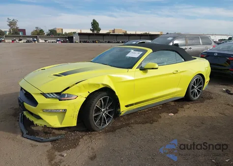 2021 Ford Mustang Ecoboost Premium z USA, uszkodzony, nr VIN 1FATP8UHXM5116294